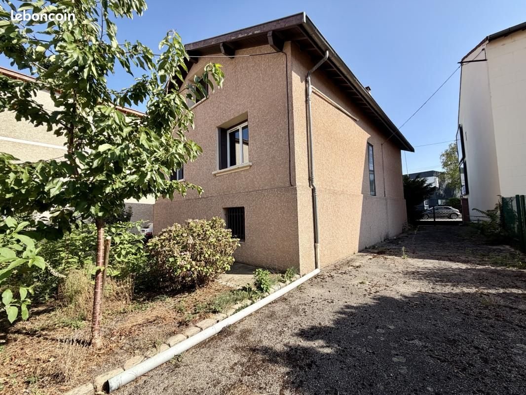 Maison à vendre, 200m², Saint-Priest-en-Jarez