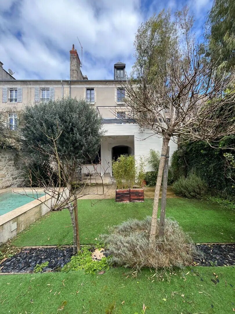 Maison à vendre, 284m², Bourges