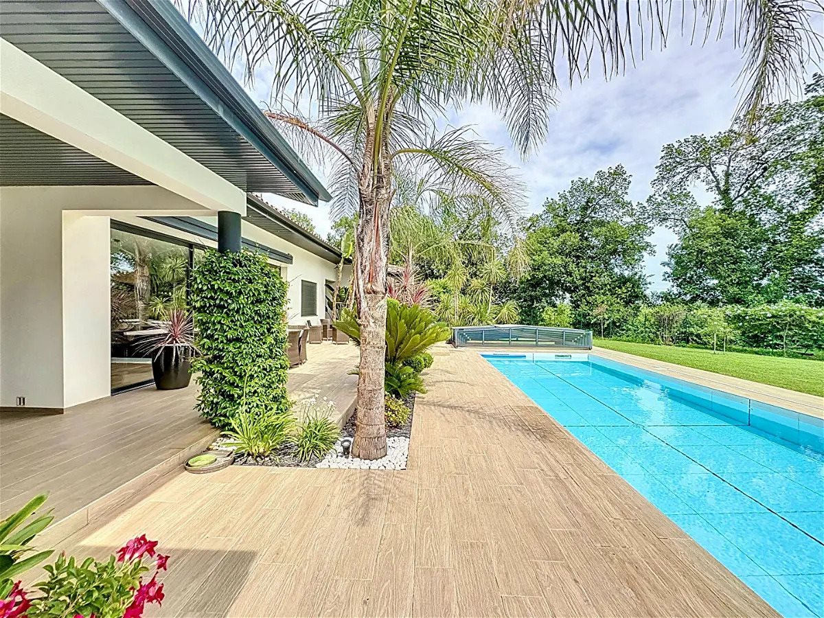 Maison à vendre, 375m², Le Soler