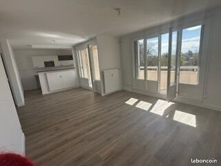 Appartement à louer, 67m², Pont-de-Chéruy