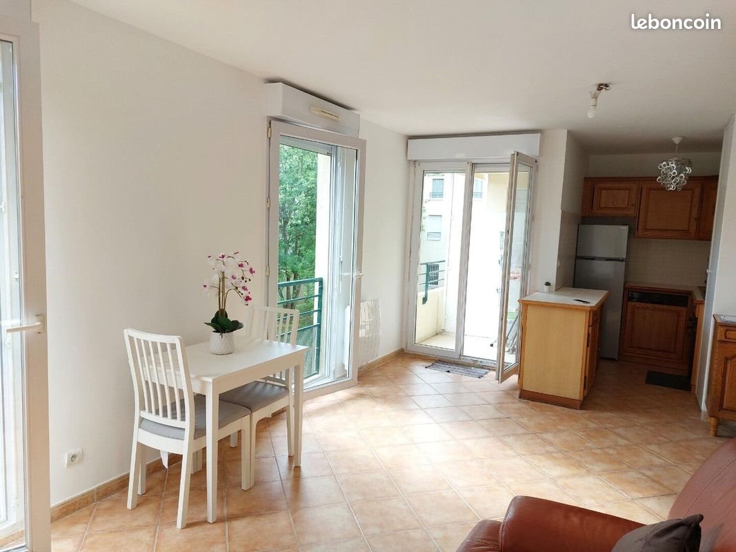 Appartement à louer, 42m², Pierre-Bénite