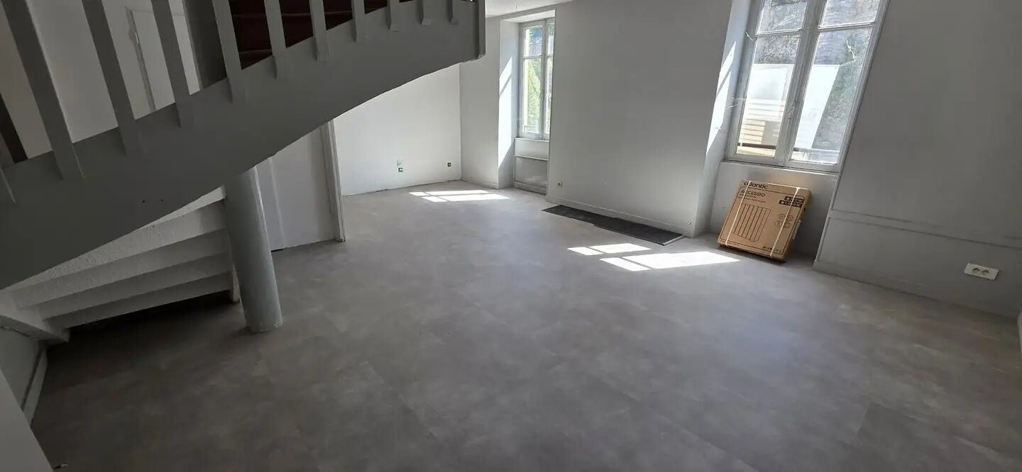 Appartement à louer, 100m², Morestel