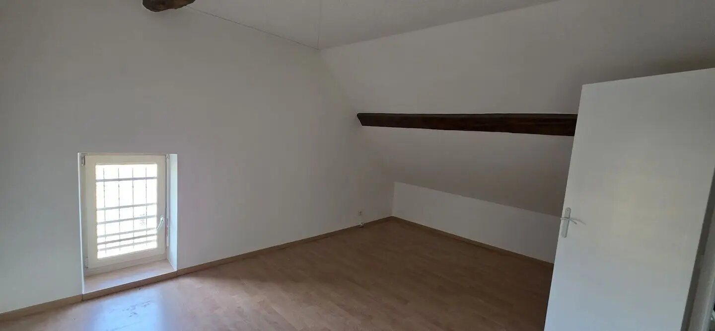 Appartement à louer, 100m², Morestel