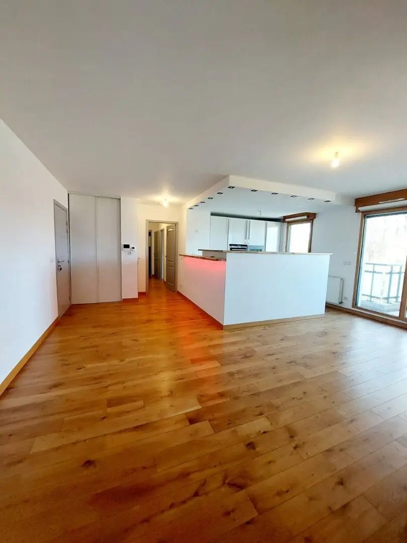 Appartement à louer, 73m², Prévessin-Moëns