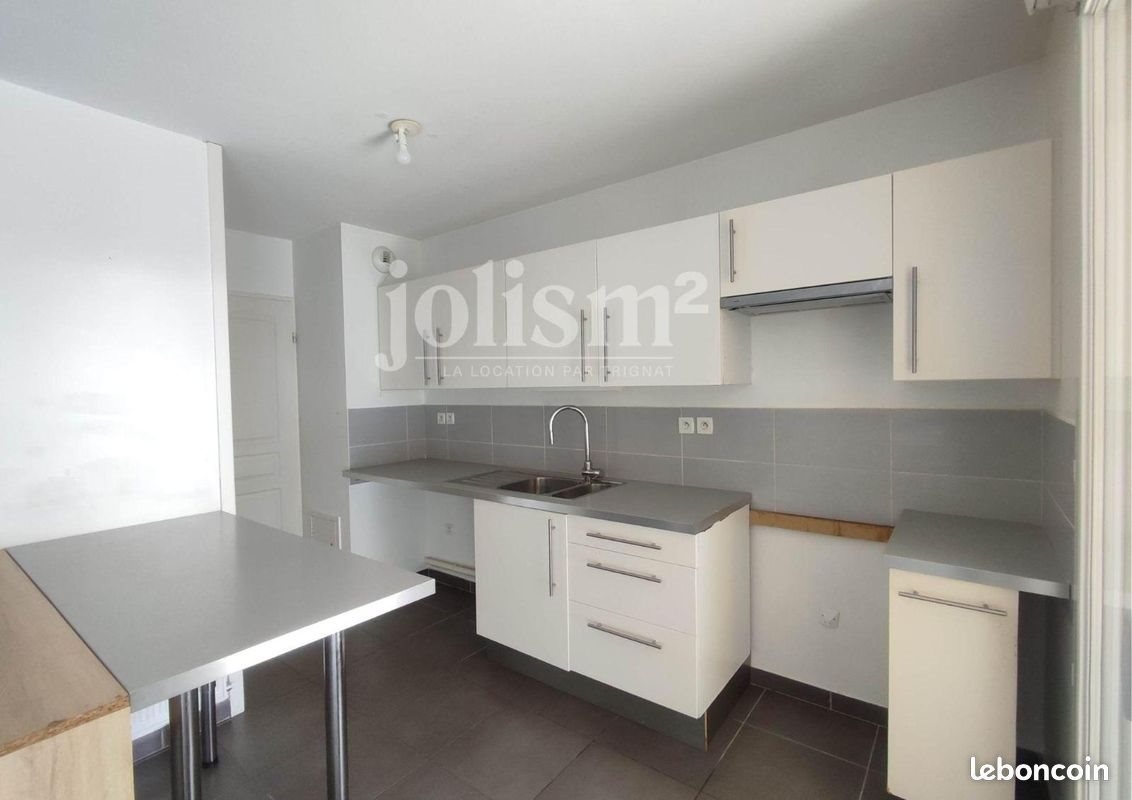 Appartement à louer, 71m², Sassenage