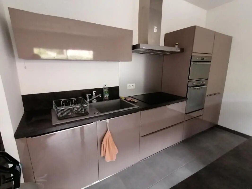Appartement à louer, 66m², Robion