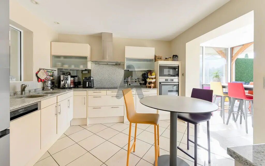 Maison à vendre, 175m², Lissieu