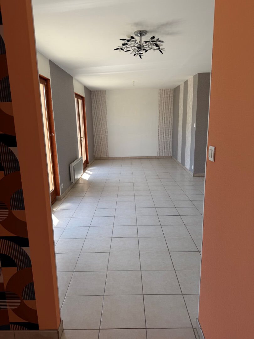 Maison à louer, 66m², Dun-sur-Meuse