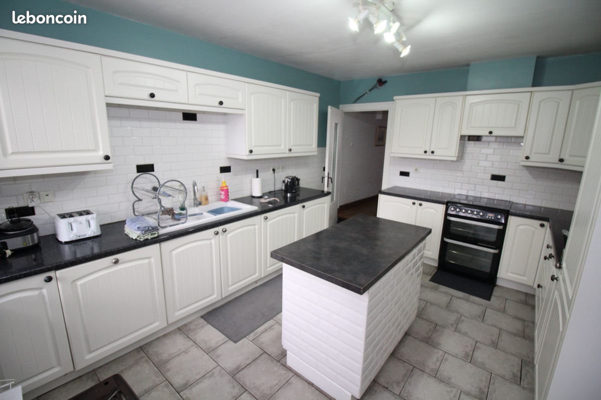 Maison à vendre, 233m², Clessé