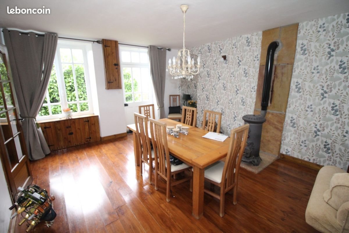 Maison à vendre, 233m², Clessé