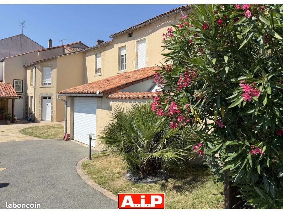 Maison à vendre, 235m², La Châtaigneraie