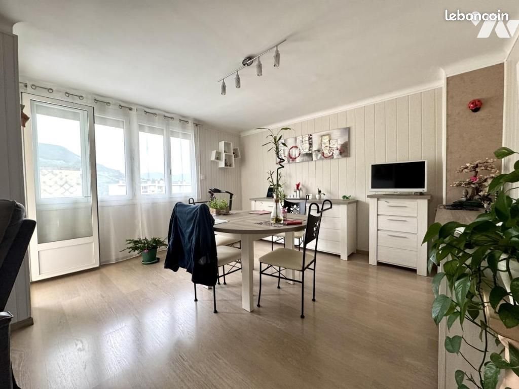 Appartement à vendre, 67m², Millau
