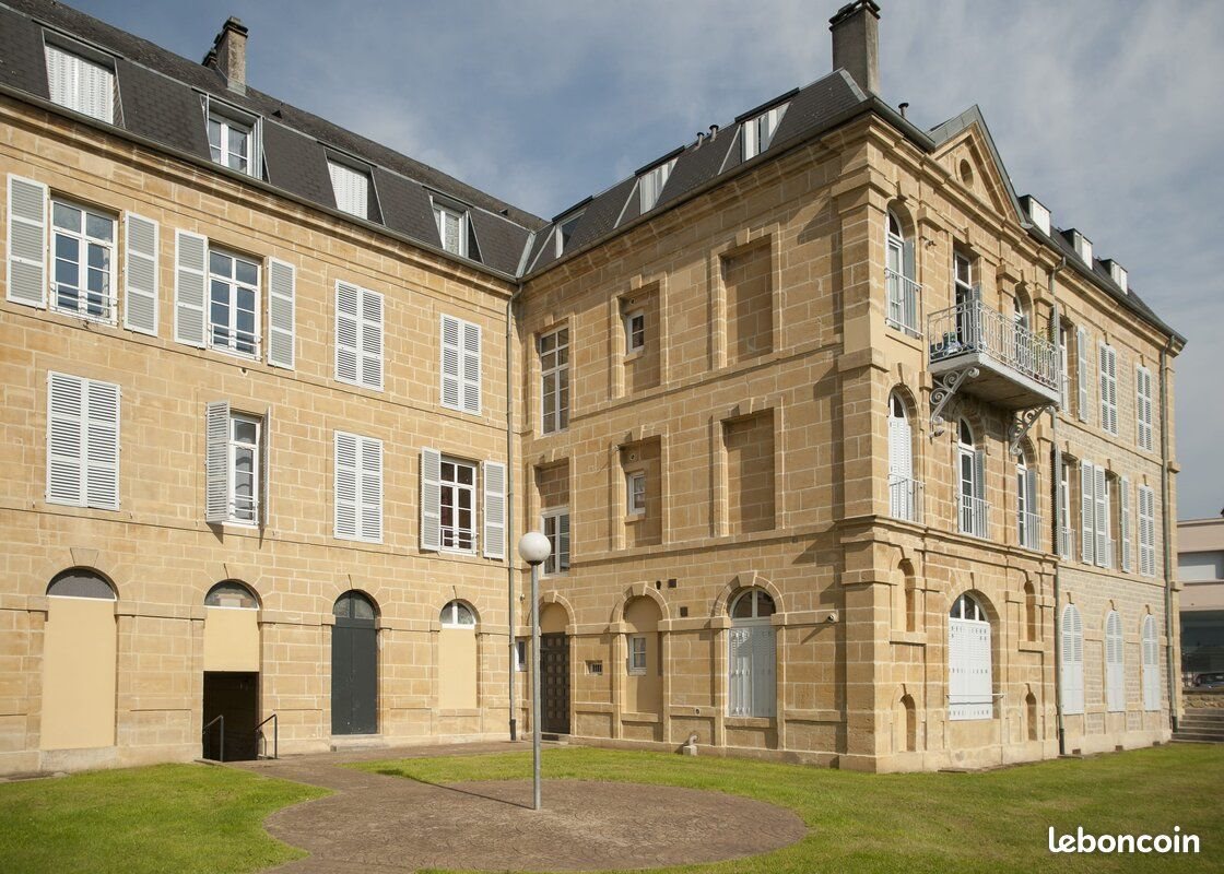 Appartement à louer, 76m², Sedan