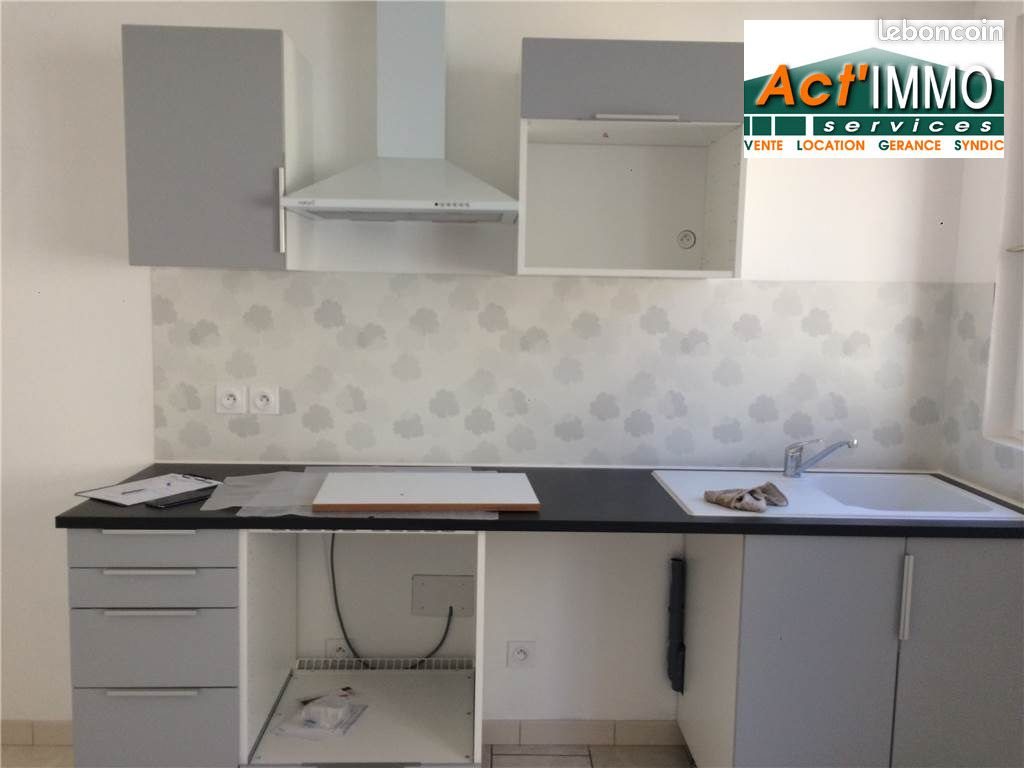 Appartement à louer, 29m², Miramas