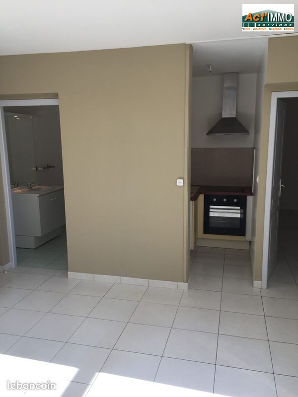 Appartement à louer, 38m², Miramas