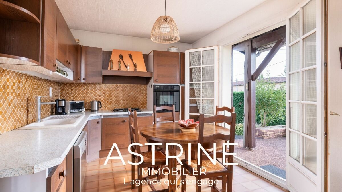 Maison à vendre, 100m², Auberives-sur-Varèze