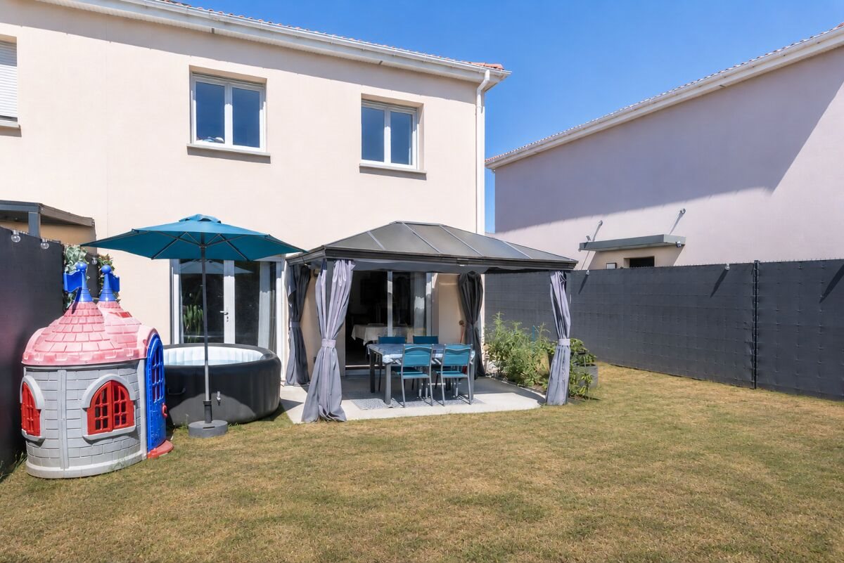 Maison à vendre, 96m², Pont-Evêque