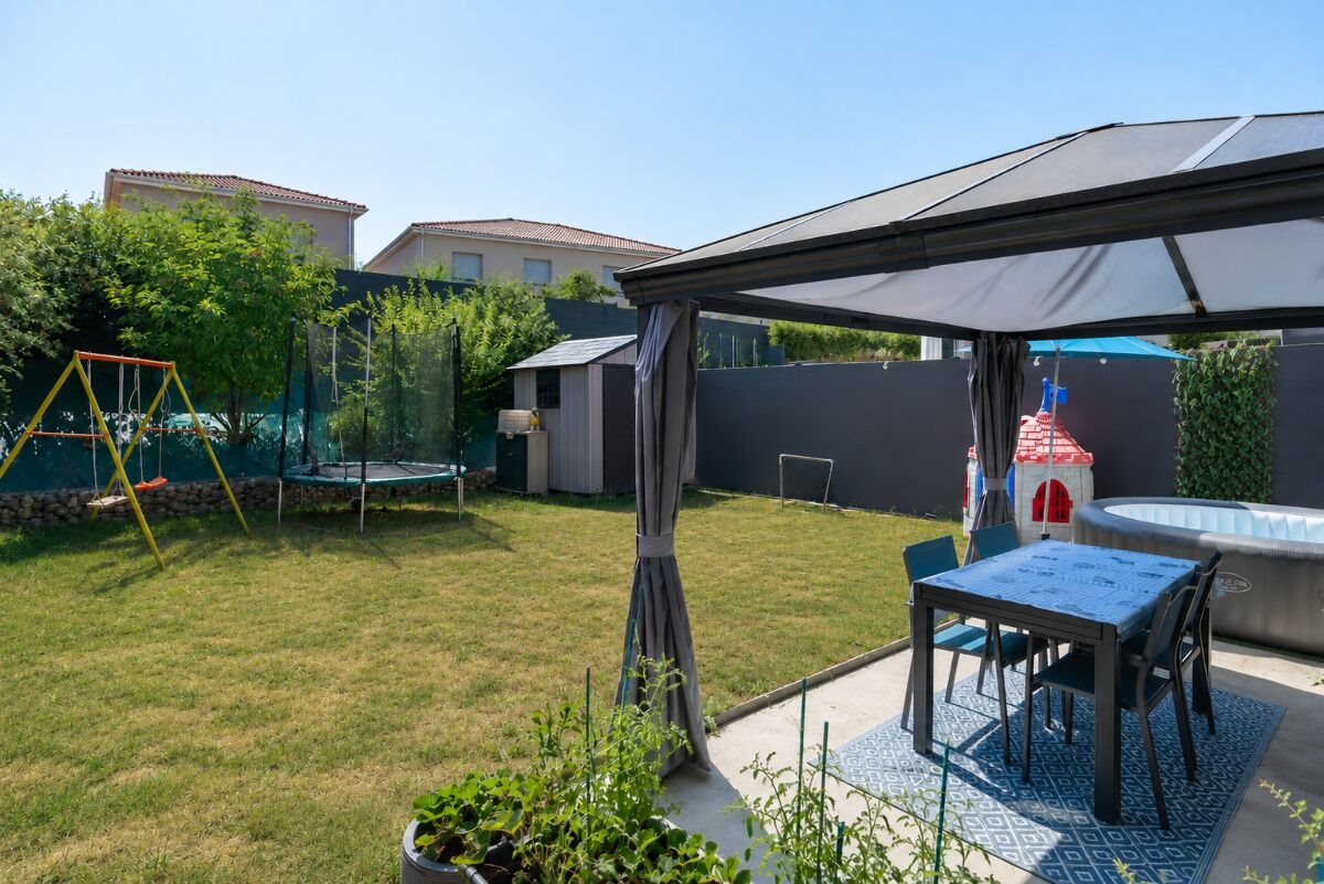 Maison à vendre, 96m², Pont-Evêque