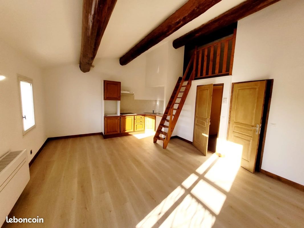 Appartement à louer, 51m², Villelaure