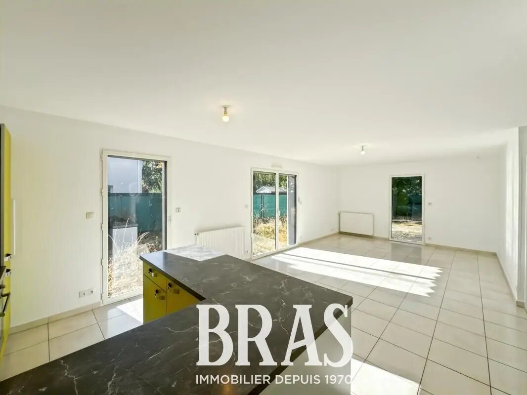 Maison à louer, 79m², Saint-Molf