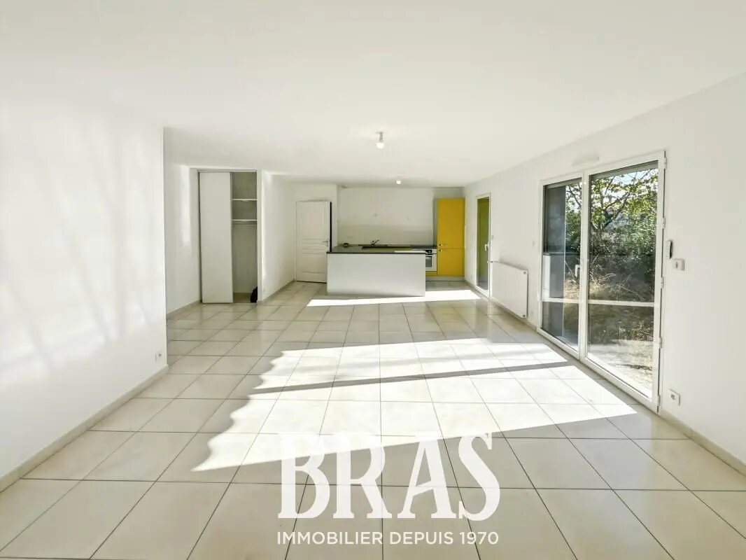 Maison à louer, 79m², Saint-Molf