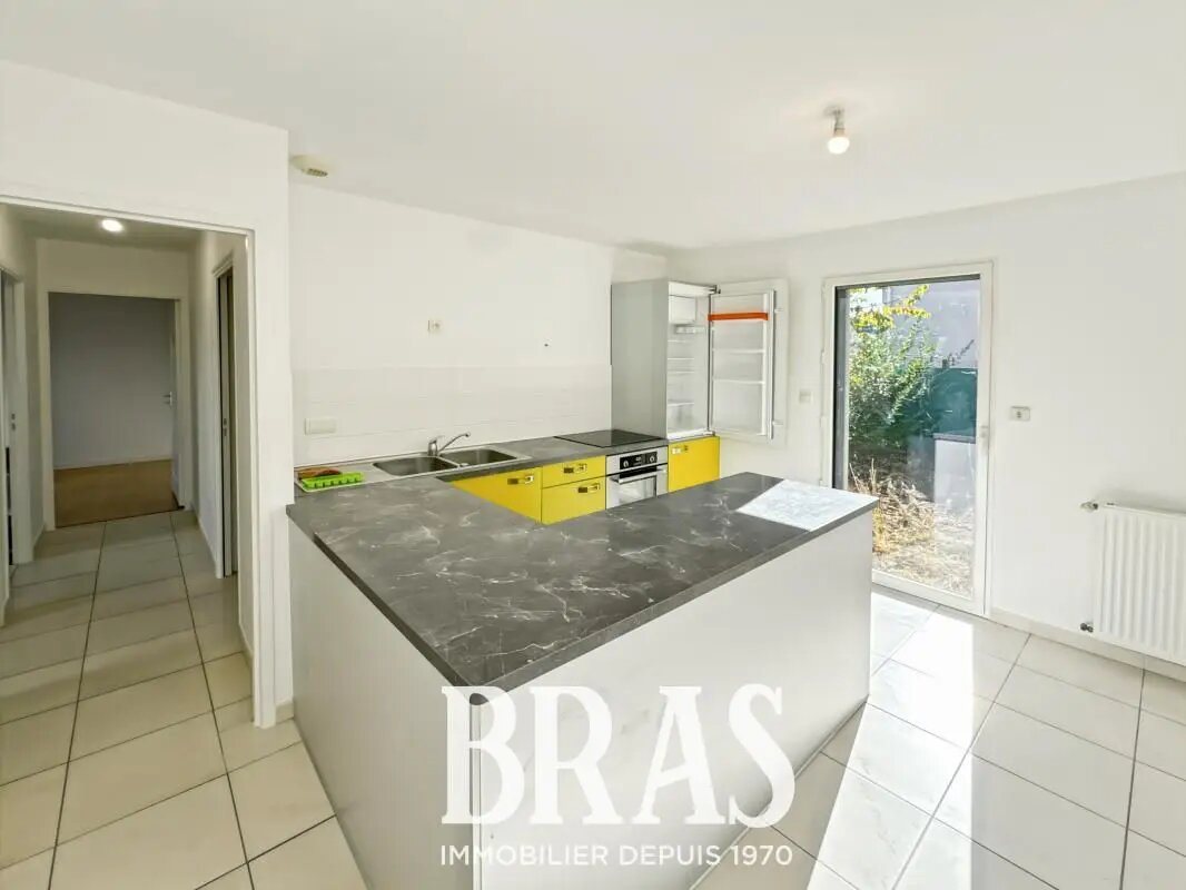 Maison à louer, 79m², Saint-Molf
