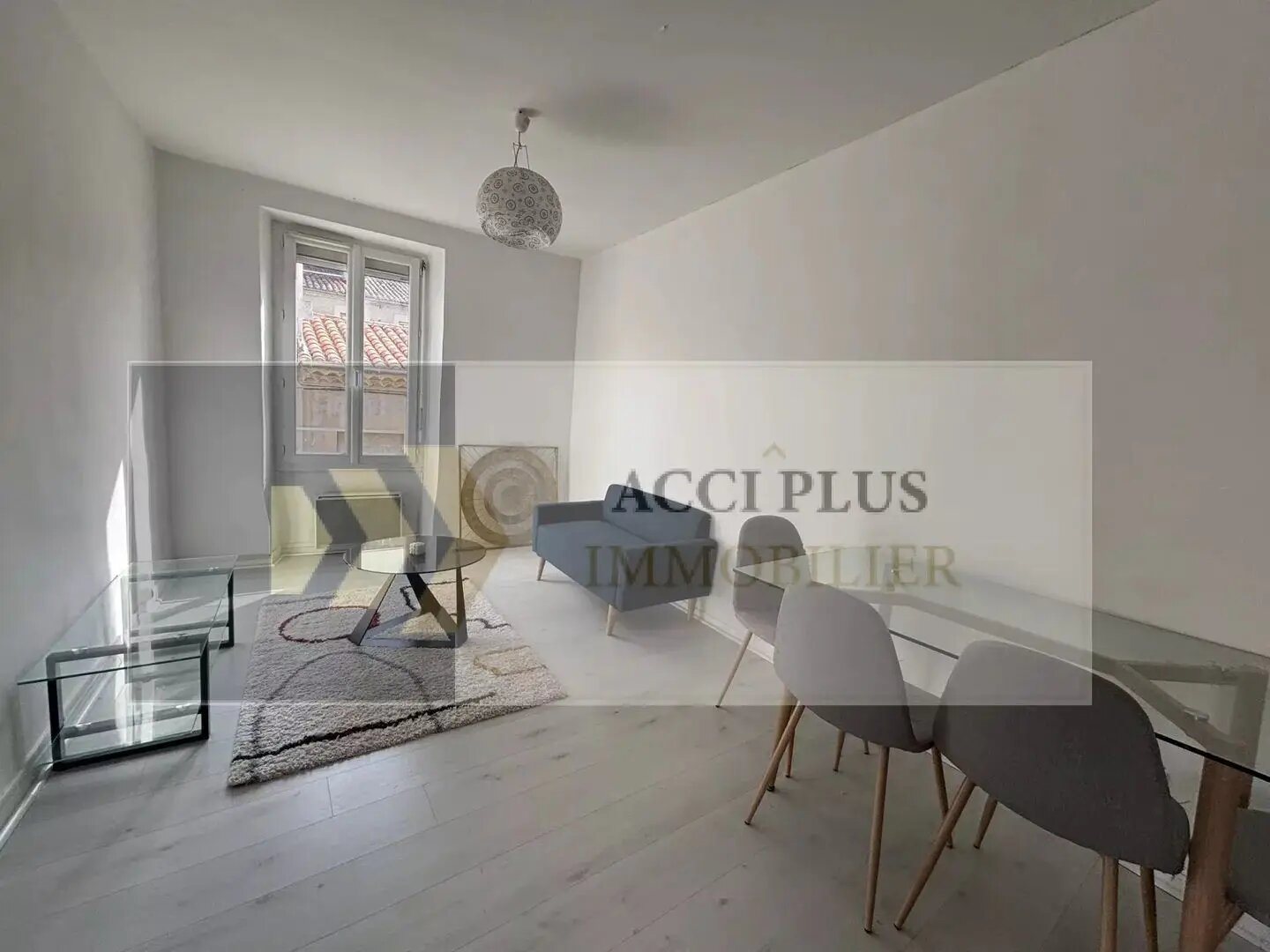 Appartement à louer, 49m², Nîmes