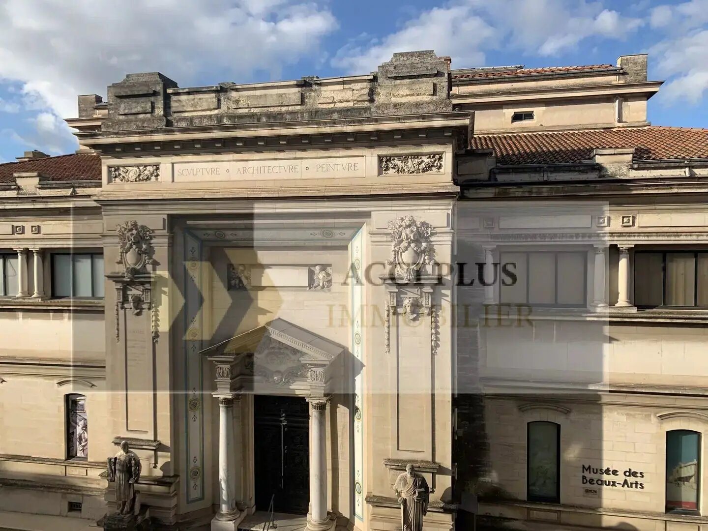 Appartement à vendre, 615m², Nîmes