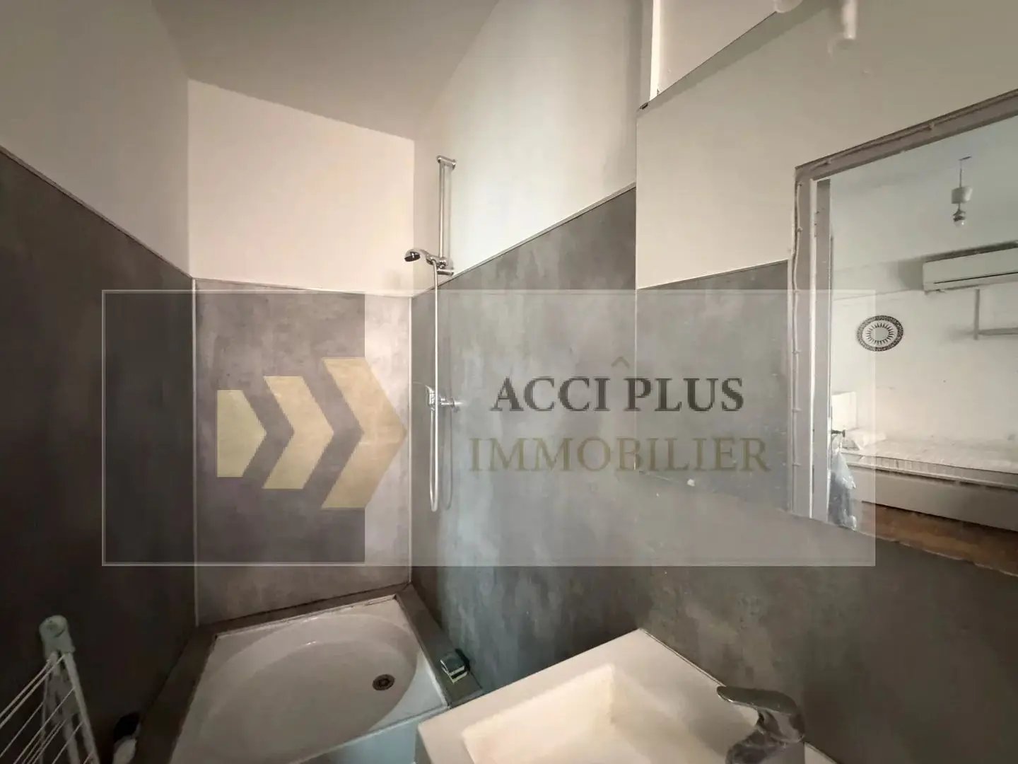Appartement à louer, 19m², Nîmes