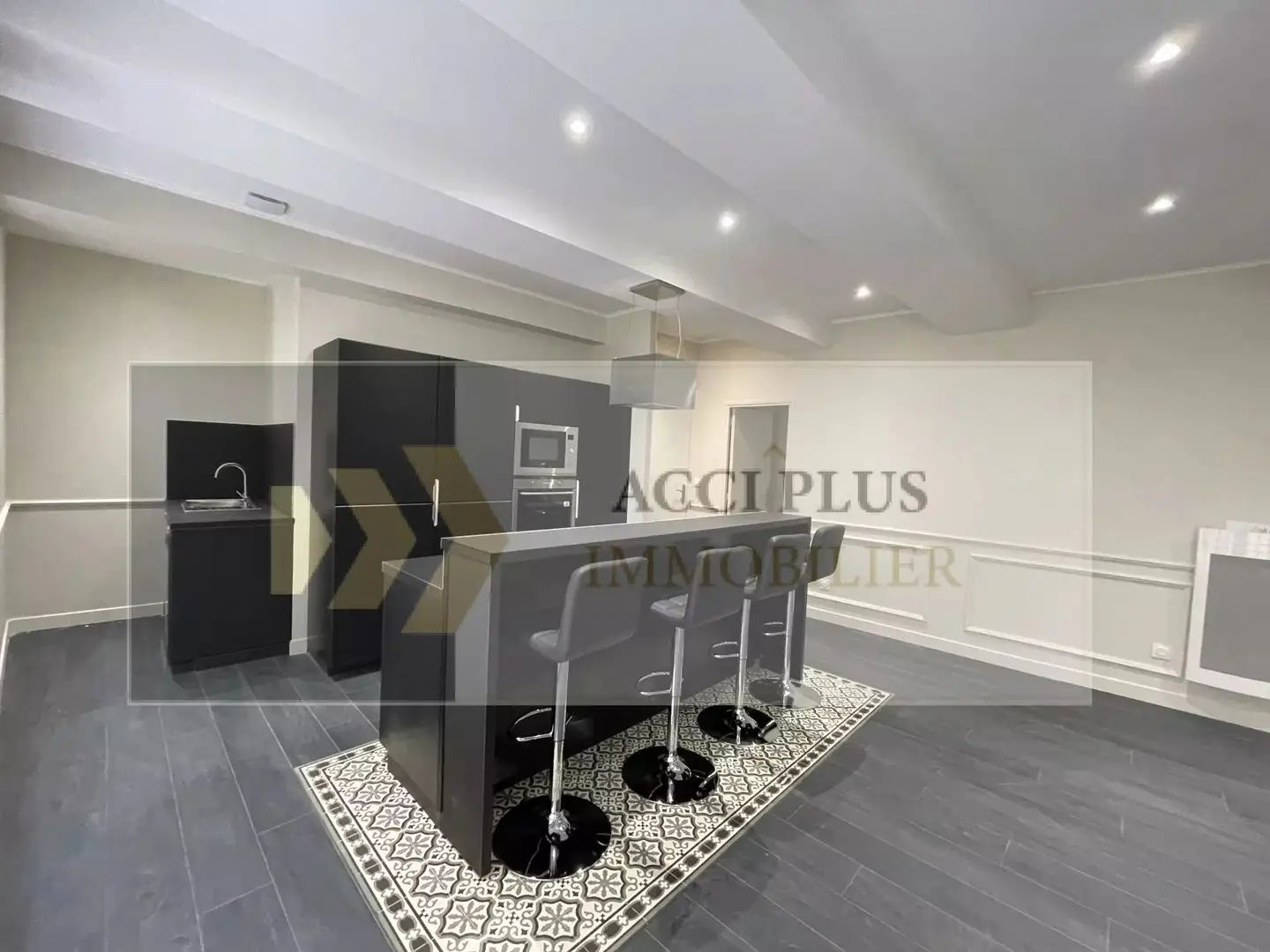 Maison à louer, 149m², Nîmes