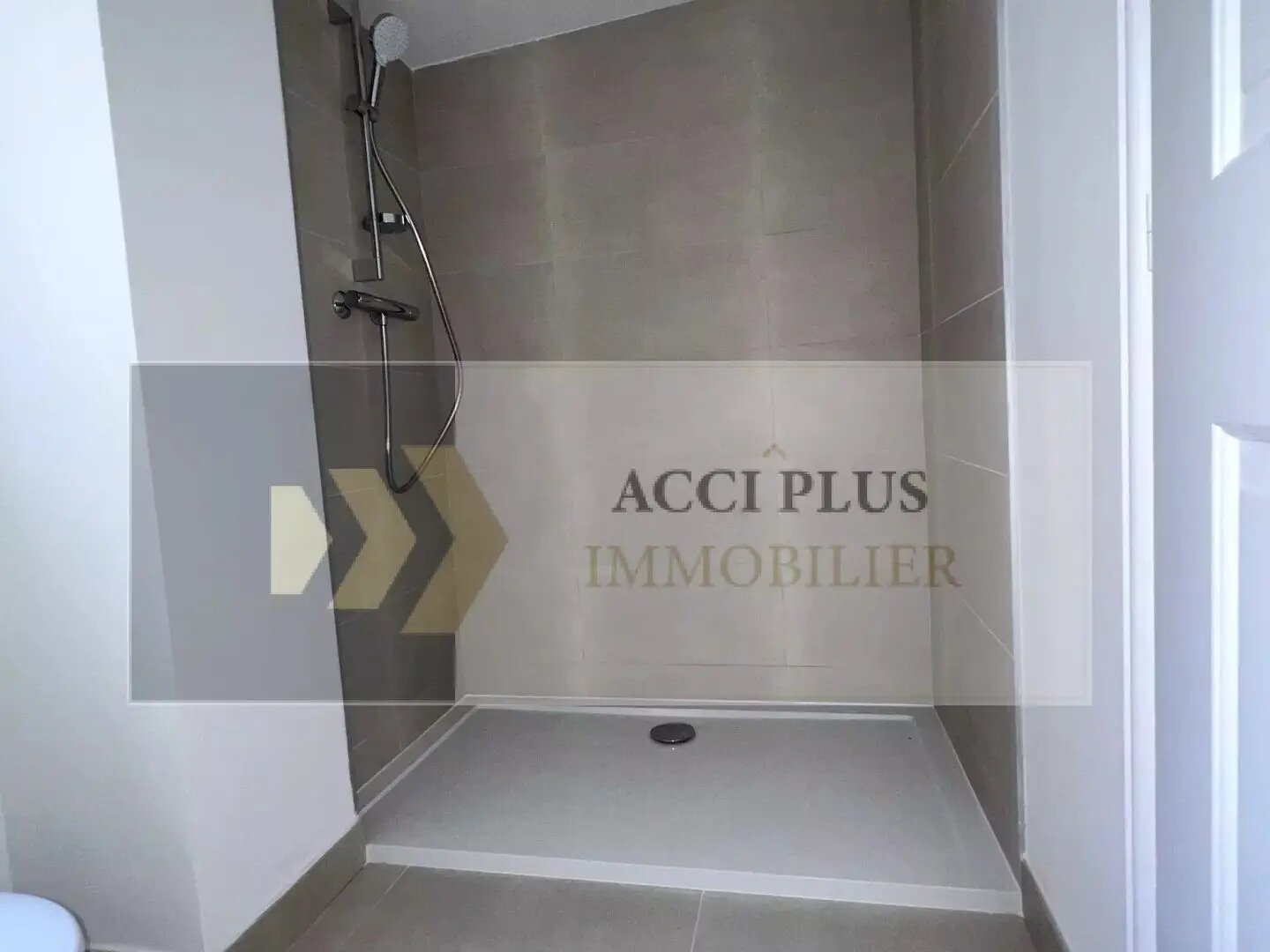 Appartement à louer, 35m², Nîmes