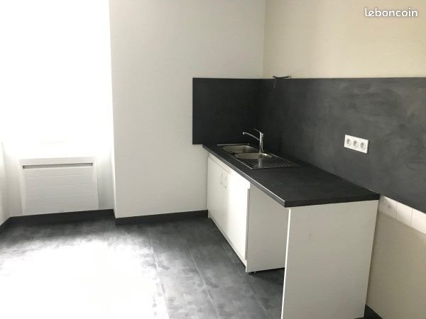 Appartement à louer, 59m², Dunières