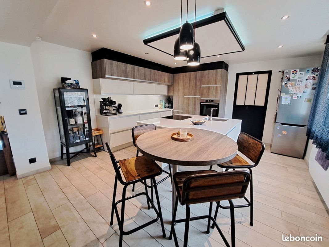 Maison à louer, 173m², Le Châtelet-en-Brie