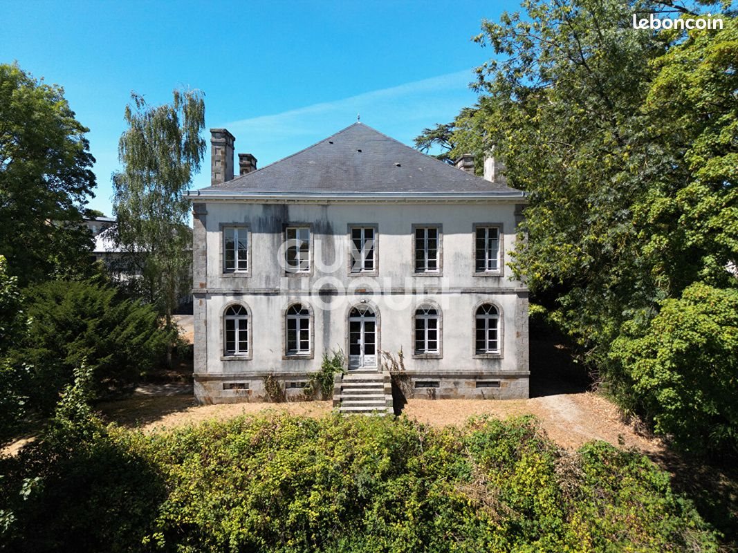 Maison à vendre, 675m², Bazouges-la-Pérouse