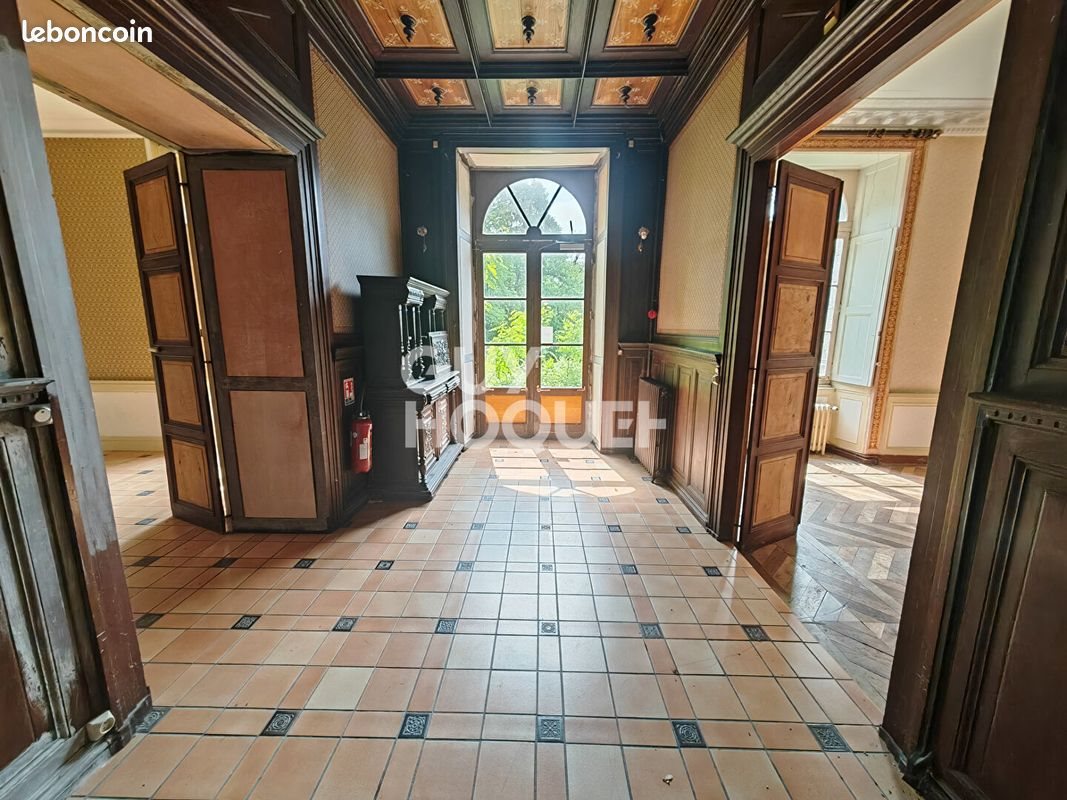 Maison à vendre, 675m², Bazouges-la-Pérouse