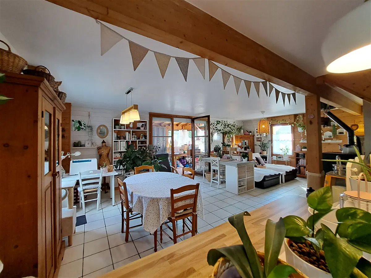 Maison à vendre, 114m², Ville-en-Sallaz