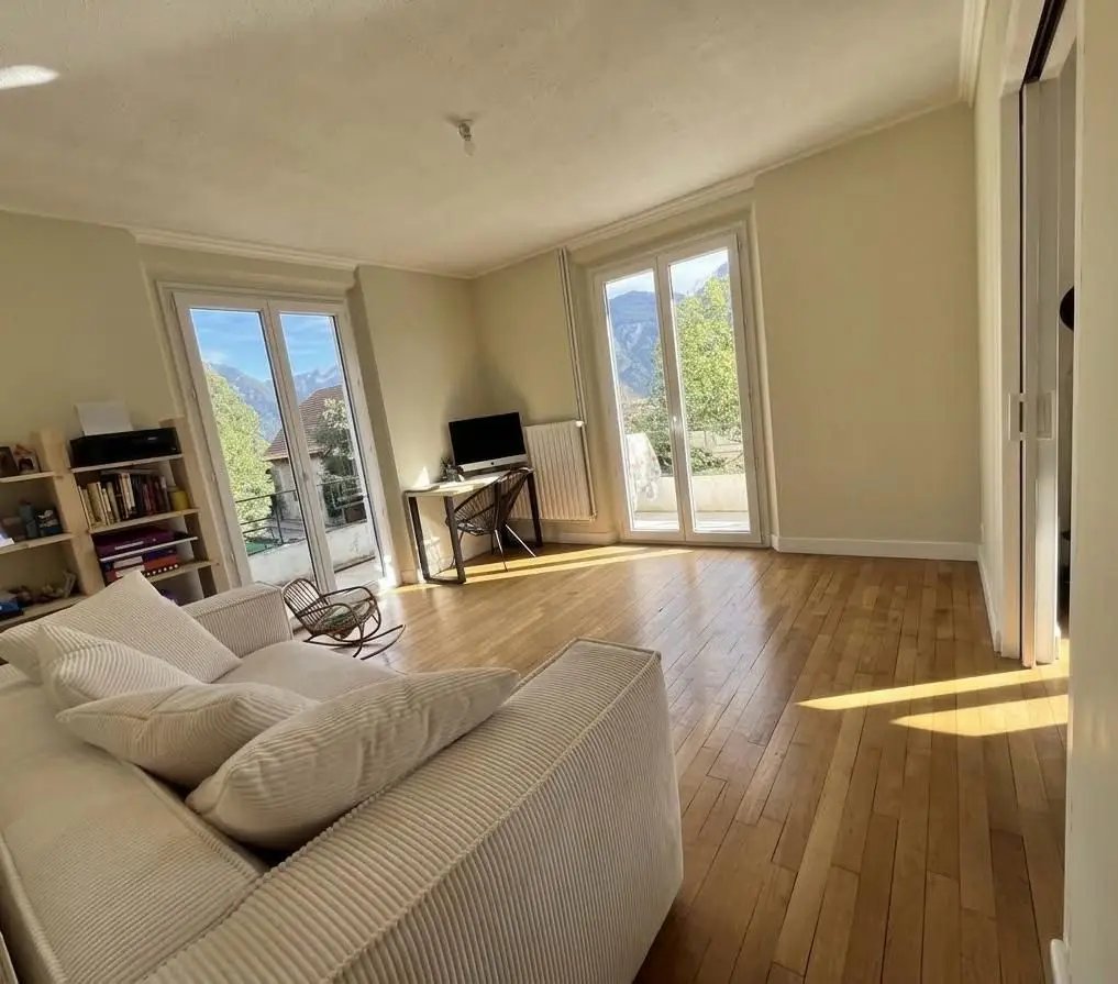 Appartement à vendre, 74m², Thyez