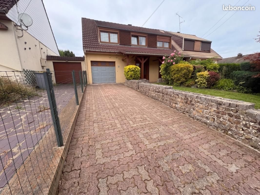 Maison à vendre, 125m², Catillon-sur-Sambre