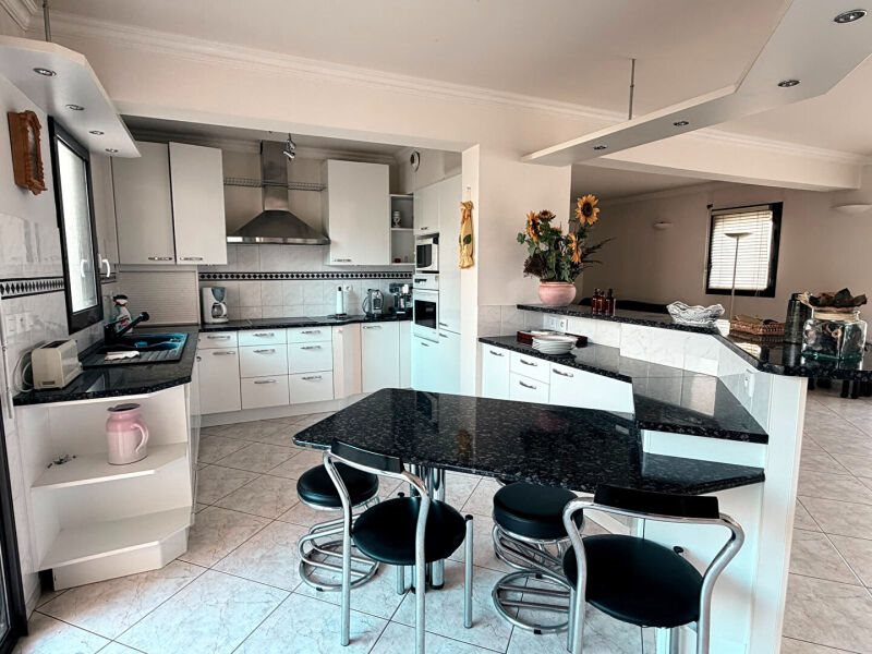 Appartement à vendre, 74m², Perros-Guirec