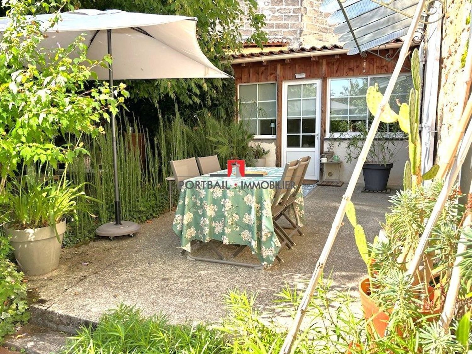 Maison à vendre, 132m², Guîtres