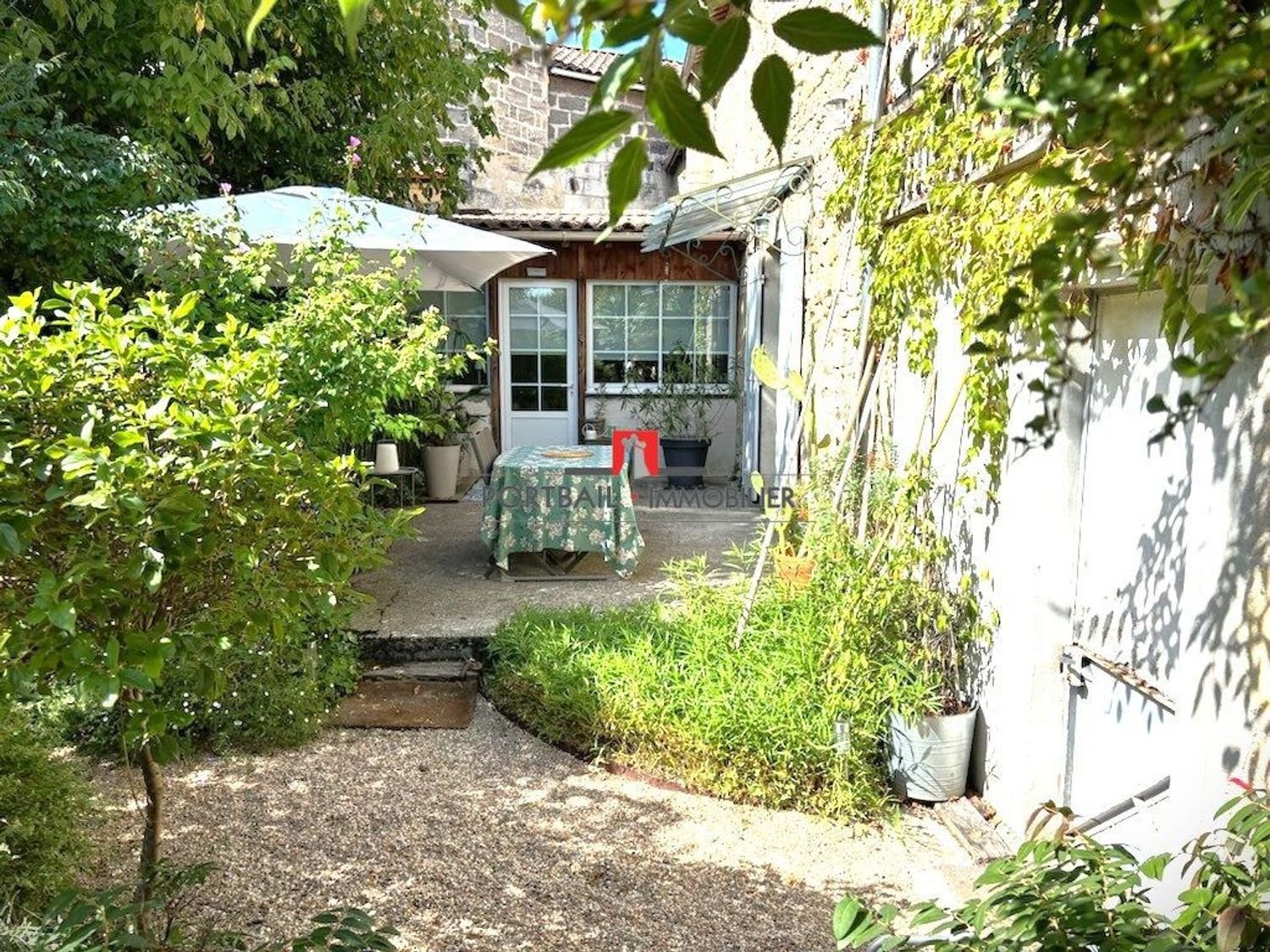 Maison à vendre, 132m², Guîtres