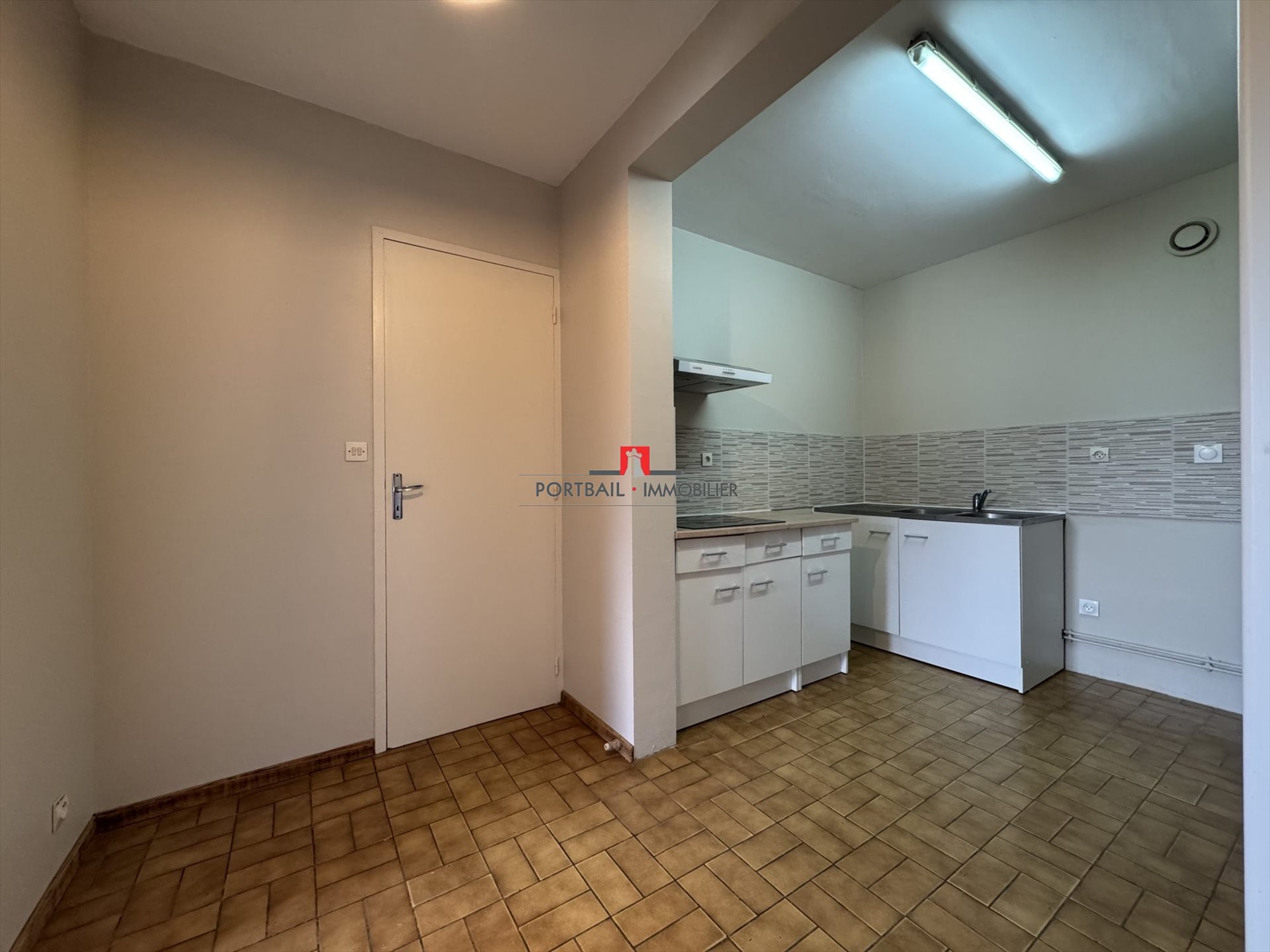 Appartement à louer, 69m², Blaye