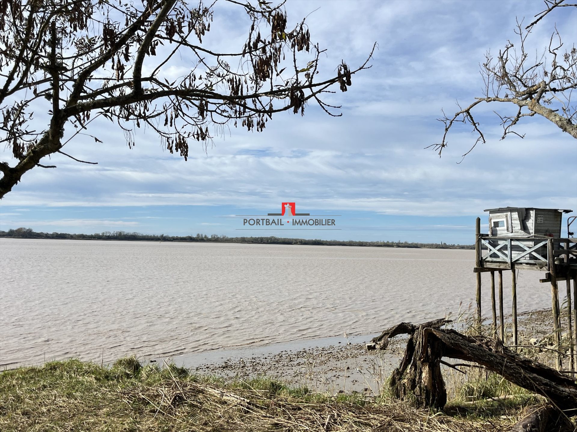 Maison à louer, 86m², Bayon-sur-Gironde