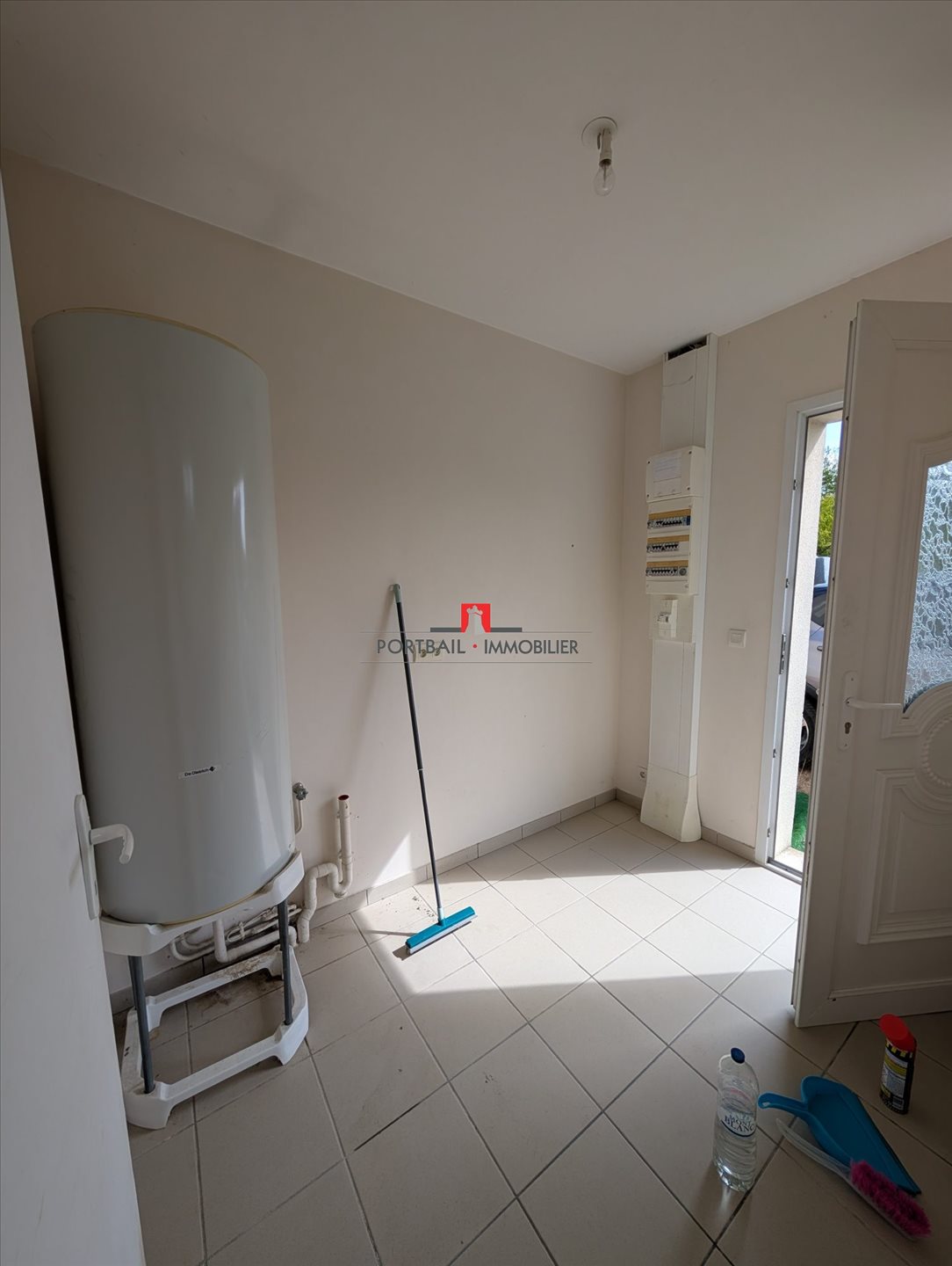 Maison à louer, 76m², Saint-Christoly-de-Blaye