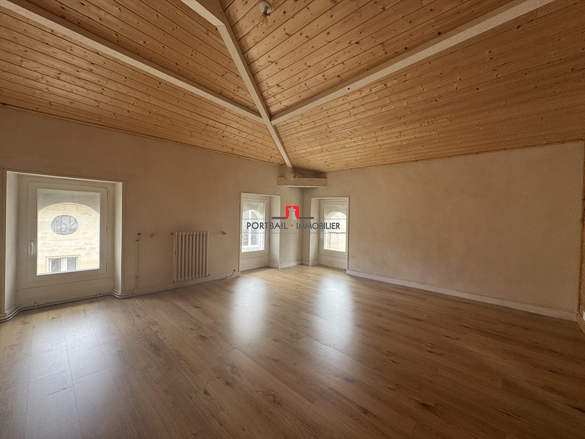 Appartement à louer, 98m², Blaye