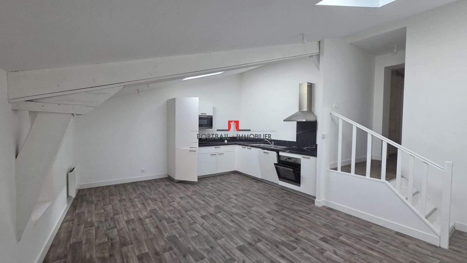 Appartement à louer, 69m², Arveyres