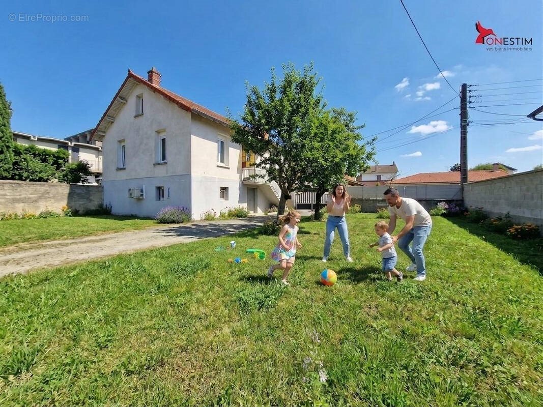 Maison à vendre, 99m², Feurs