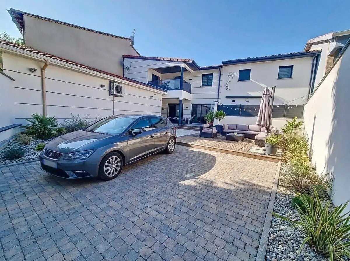 Maison à vendre, 197m², Sury-le-Comtal