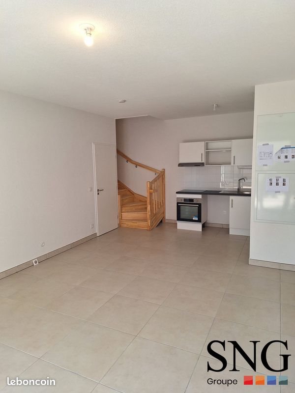 Appartement à louer, 82m², Nîmes