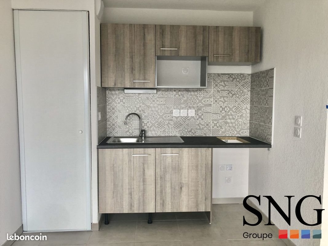 Appartement à louer, 43m², Lespinasse